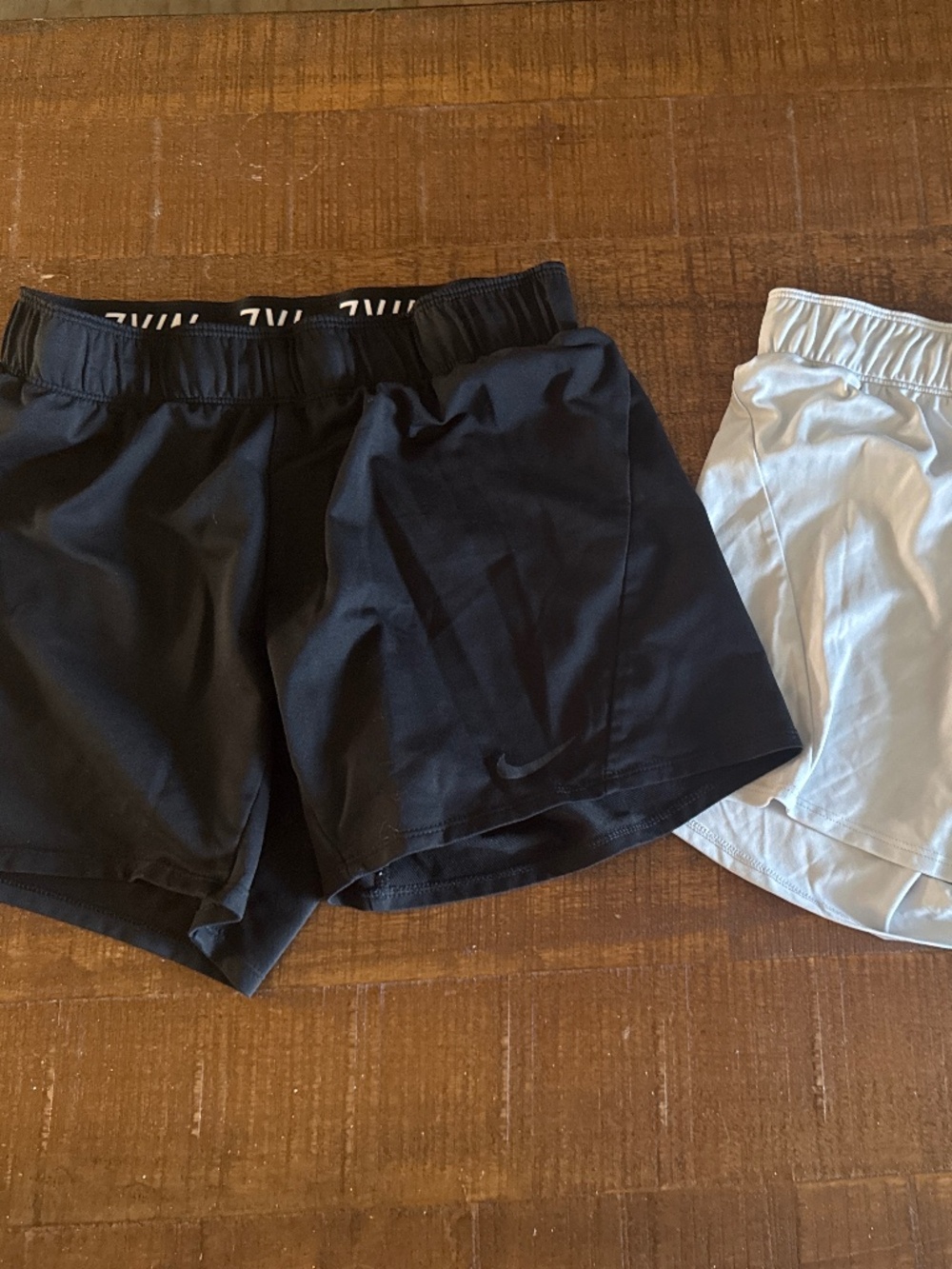 Women’s Nike Dri fit shorts sz XS 2 pair